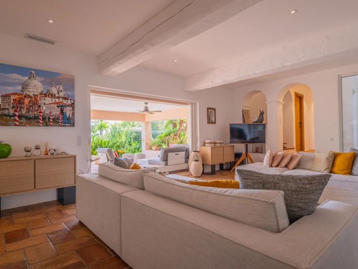 Image No.7-4 Bed House for sale