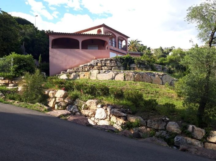 Image No.3-4 Bed House for sale
