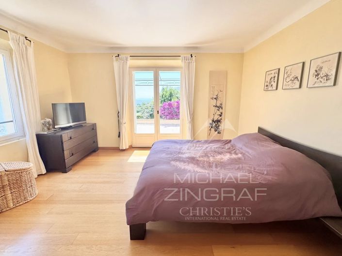 Image No.18-4 Bed House for sale