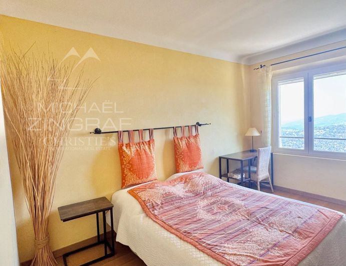 Image No.24-4 Bed House for sale