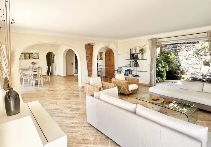 Image No.7-4 Bed House for sale