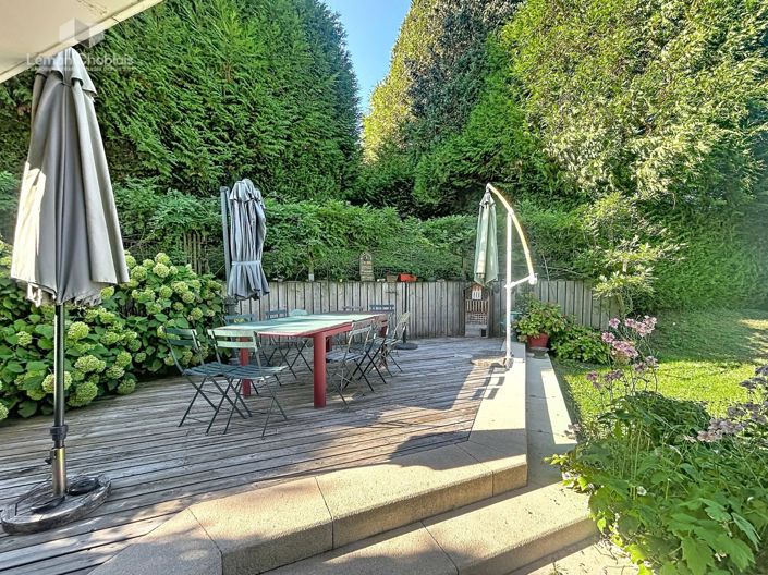 Image No.20-7 Bed House for sale