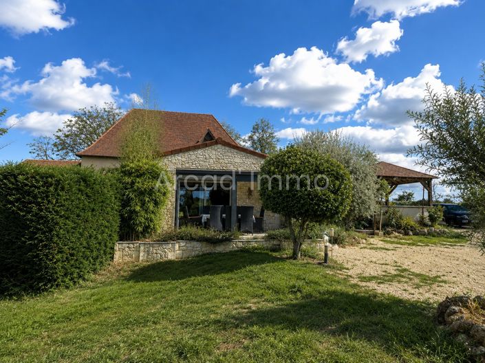 Image No.2-4 Bed House for sale