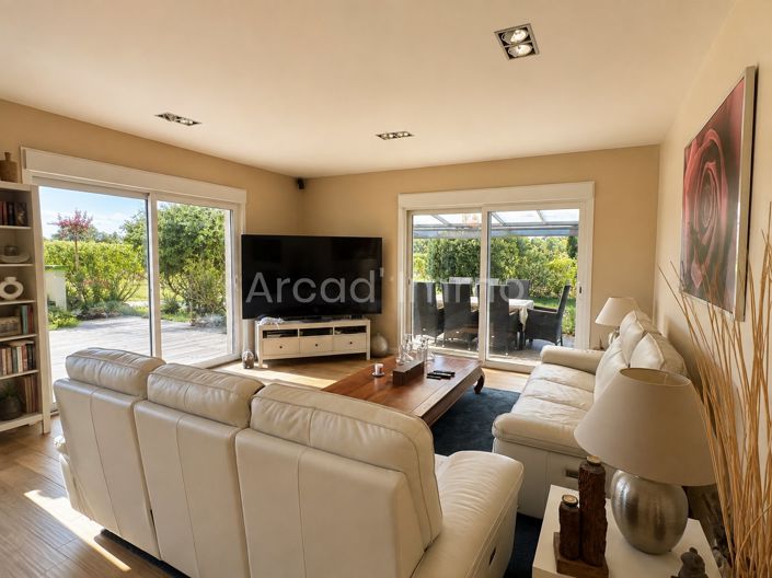 Image No.5-4 Bed House for sale