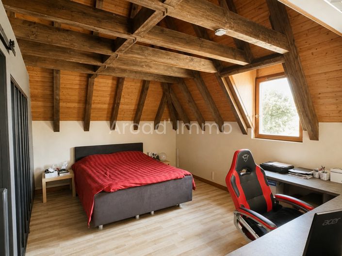 Image No.8-4 Bed House for sale