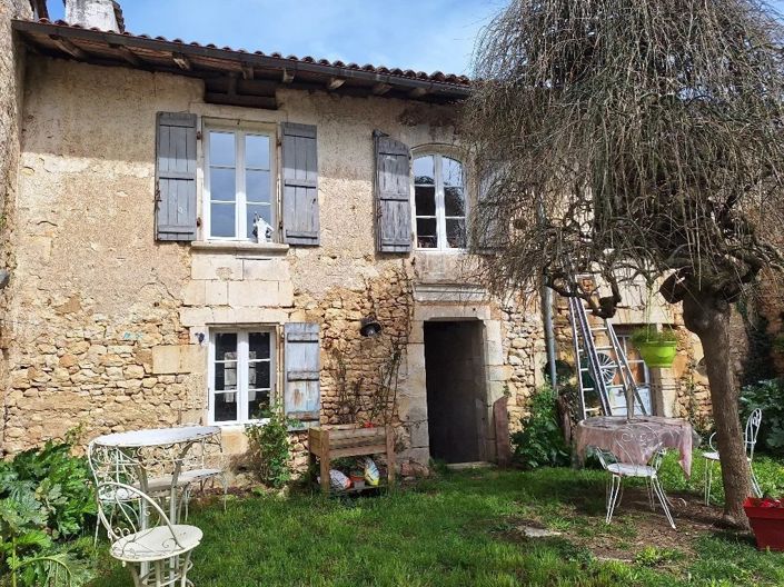 Image No.9-5 Bed House for sale