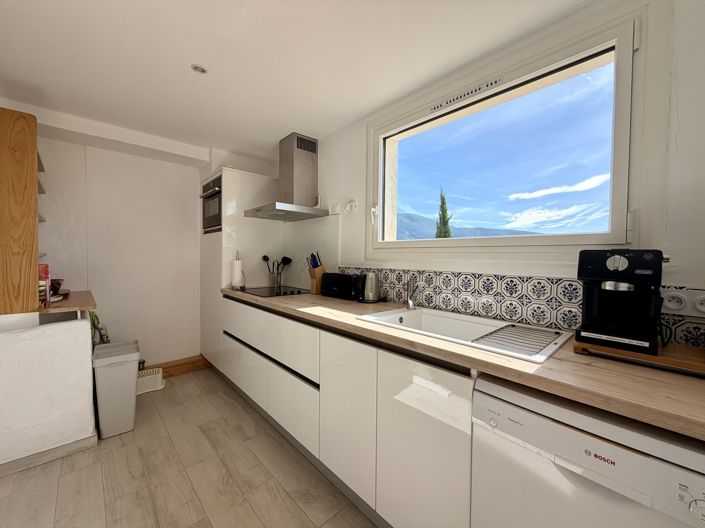 Image No.10-3 Bed House for sale