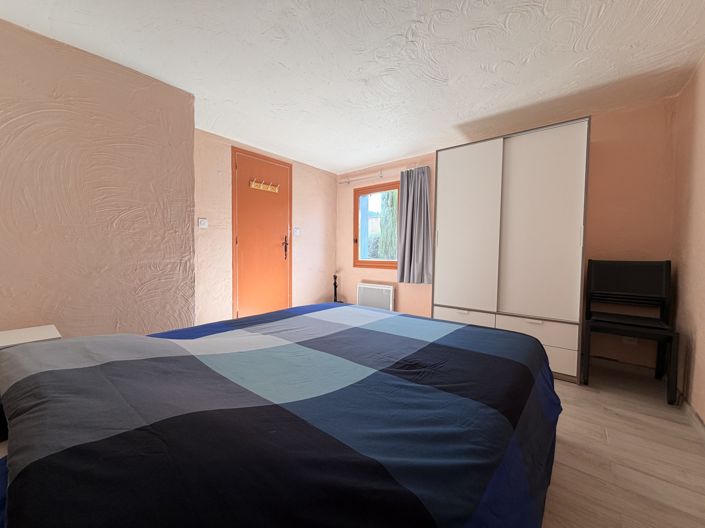 Image No.19-3 Bed House for sale