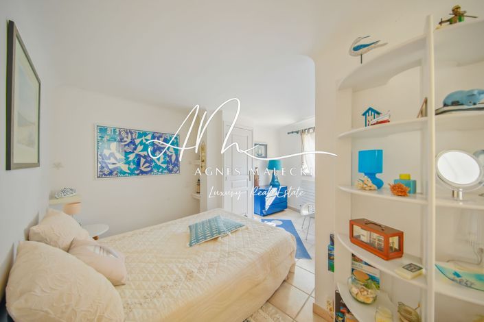 Image No.14-4 Bed House for sale