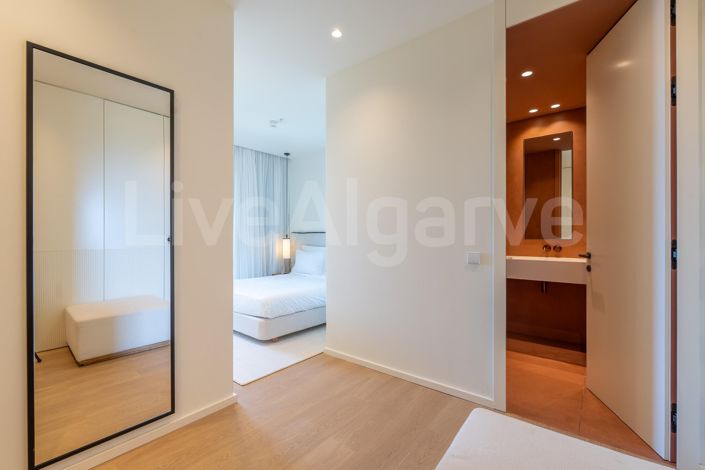 Image No.25-2 Bed Apartment for sale