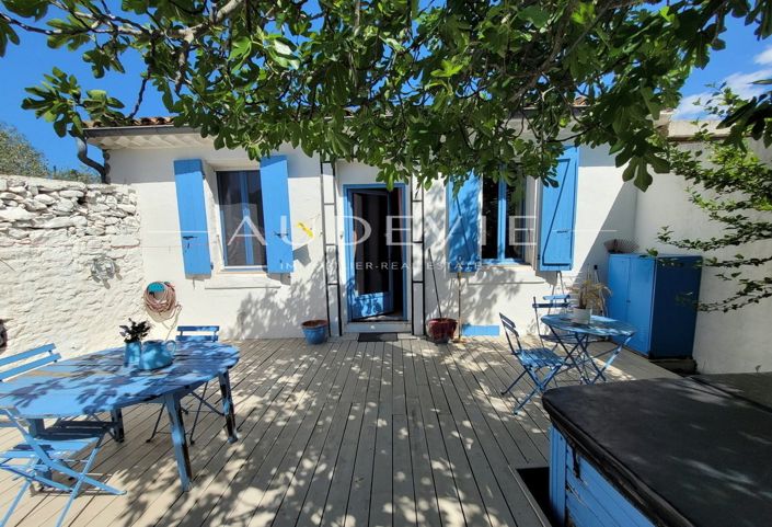 Image No.2-4 Bed House for sale