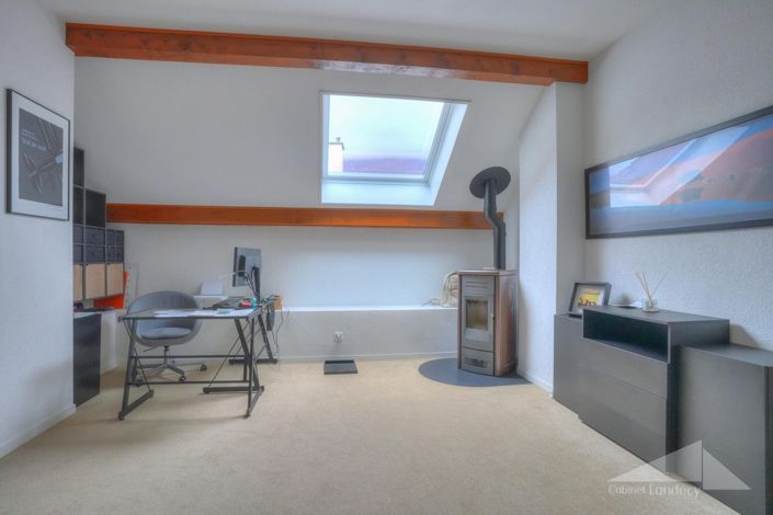 Image No.10-3 Bed Apartment for sale