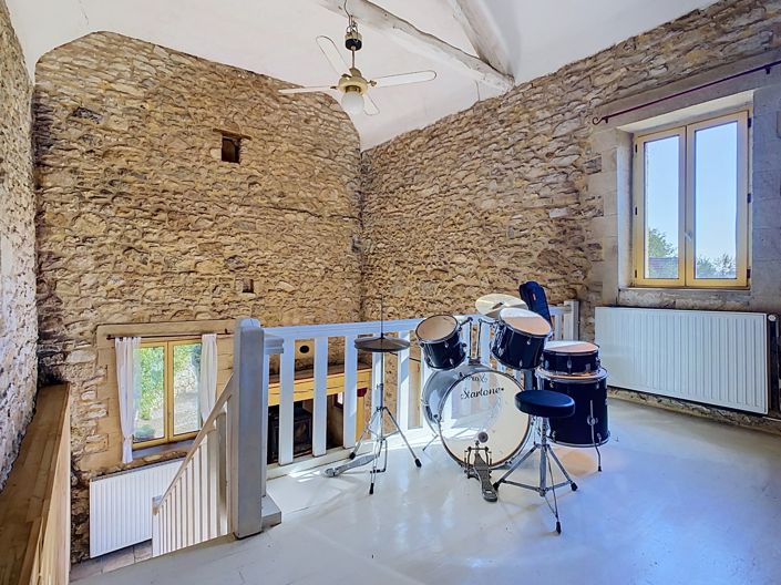 Image No.20-4 Bed House for sale