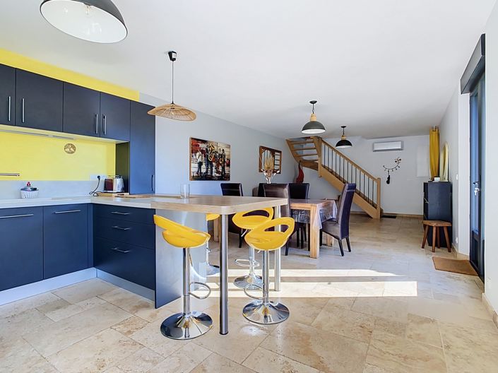 Image No.6-4 Bed House for sale