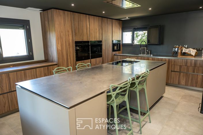 Image No.6-5 Bed House for sale