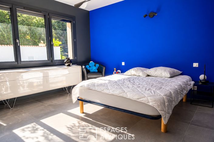 Image No.9-5 Bed House for sale