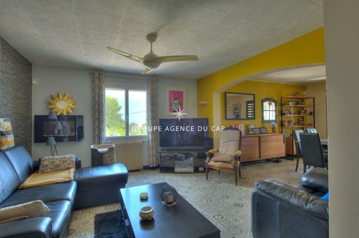Image No.5-7 Bed House for sale