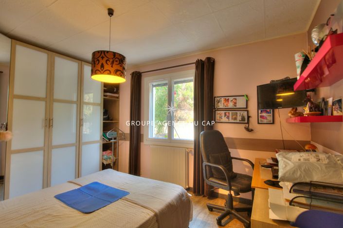 Image No.9-7 Bed House for sale