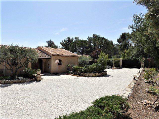 Image No.3-5 Bed House for sale
