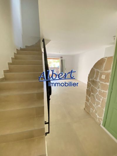 Image No.7-2 Bed House for sale