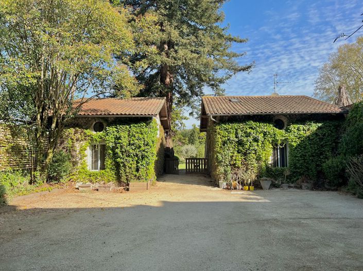 Image No.4-10 Bed House for sale