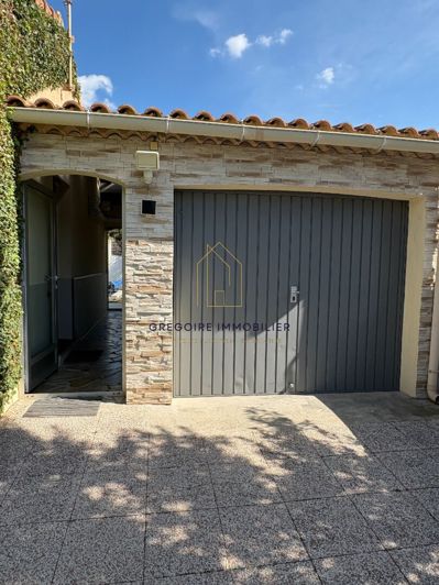 Image No.15-3 Bed House for sale