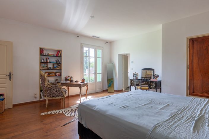 Image No.14-5 Bed House for sale