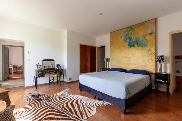 Image No.16-5 Bed House for sale