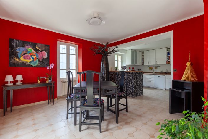 Image No.7-5 Bed House for sale