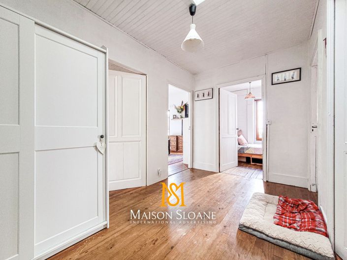 Image No.12-5 Bed House for sale