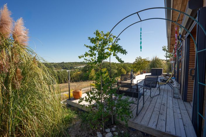 Image No.10-3 Bed House for sale