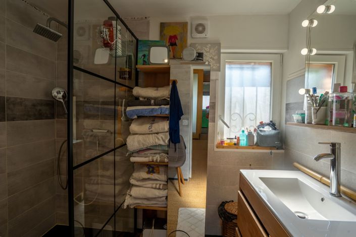 Image No.8-3 Bed House for sale