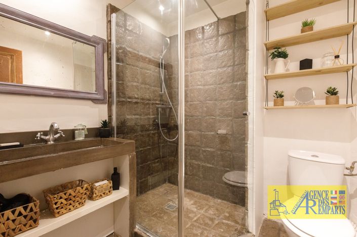 Image No.17-2 Bed House for sale