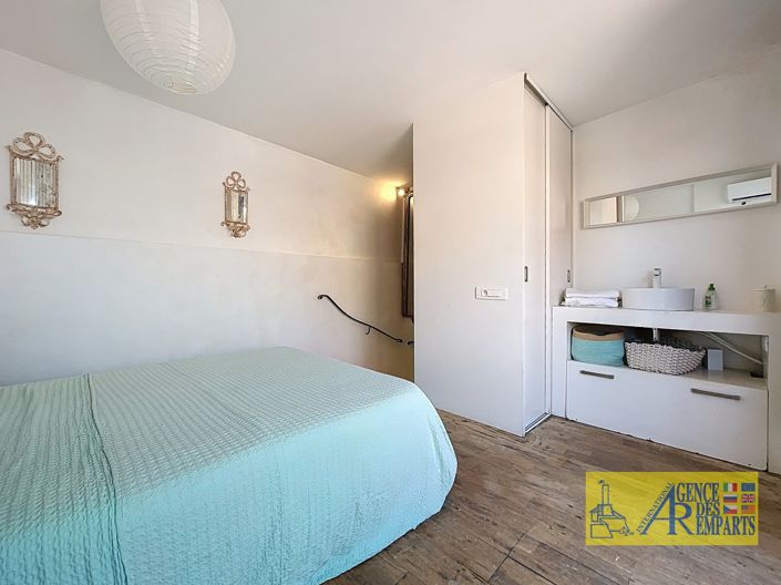 Image No.20-2 Bed House for sale