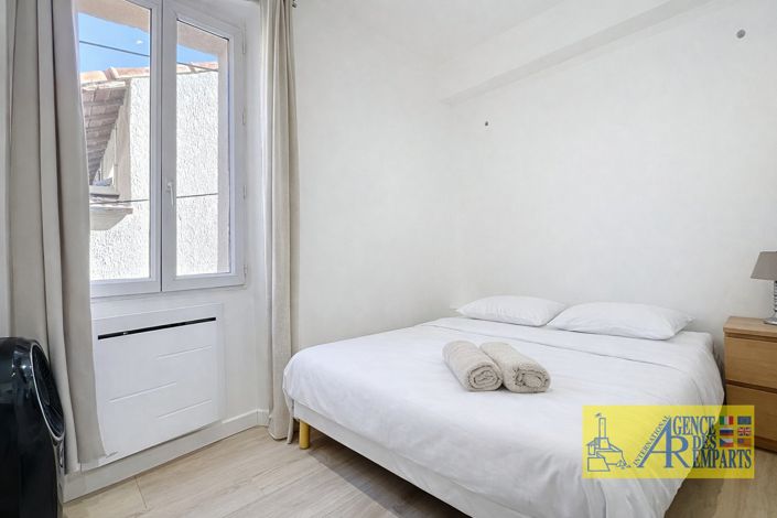 Image No.11-2 Bed Apartment for sale