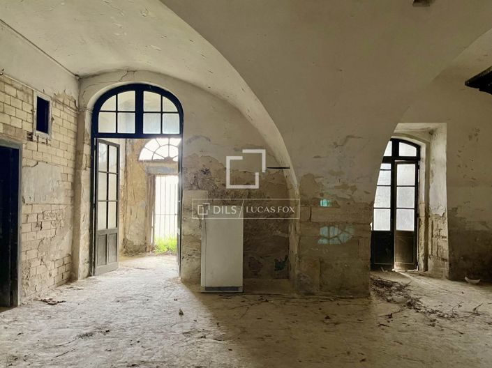 Image No.20-10 Bed House for sale