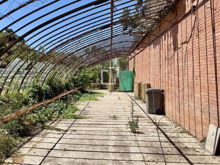 Image No.24-10 Bed House for sale