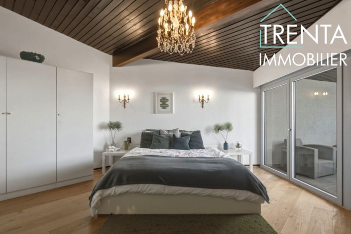 Image No.13-6 Bed Property for sale