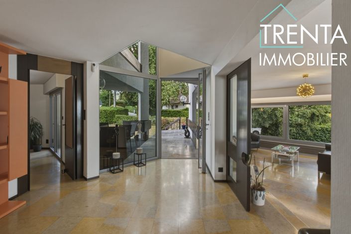 Image No.5-6 Bed Property for sale