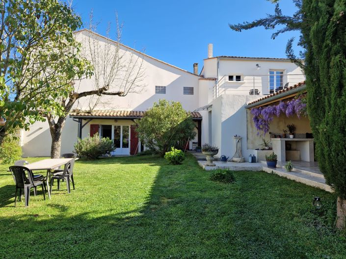 Image No.2-5 Bed House for sale