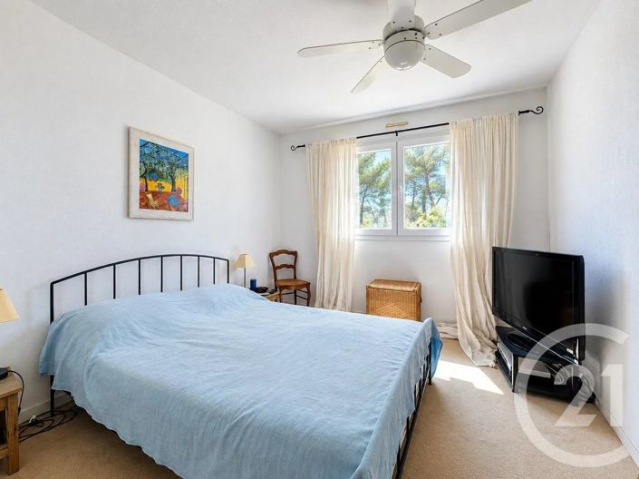 Image No.11-3 Bed House for sale