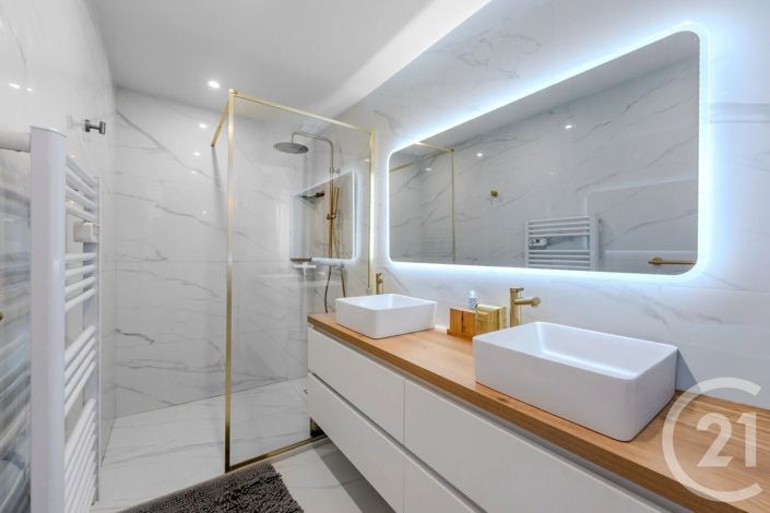 Image No.16-3 Bed House for sale