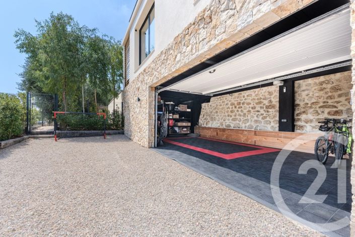 Image No.20-3 Bed House for sale