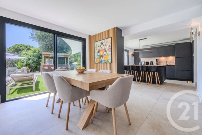 Image No.8-3 Bed House for sale