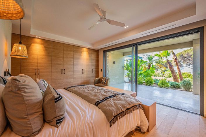 Image No.12-5 Bed House for sale