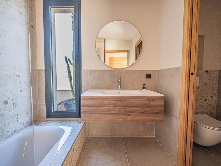 Image No.15-5 Bed House for sale