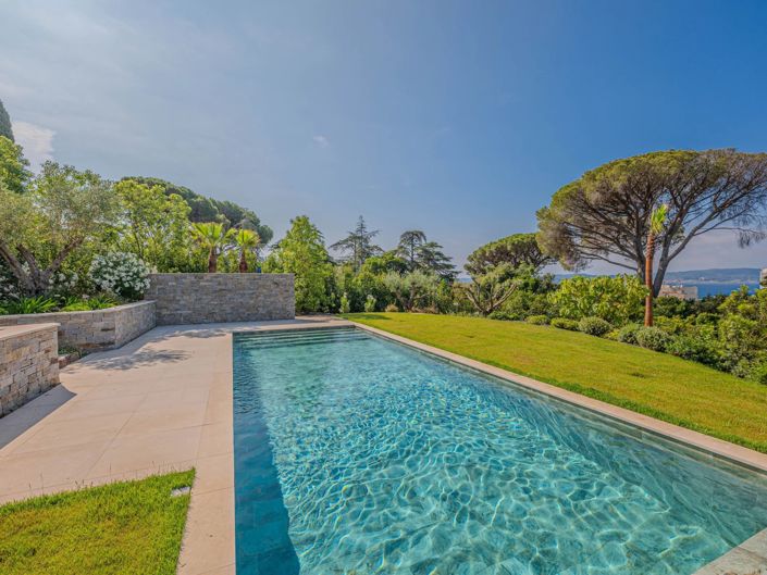 Image No.17-5 Bed House for sale