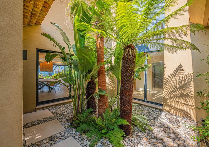 Image No.9-5 Bed House for sale