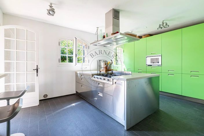 Image No.7-4 Bed House for sale
