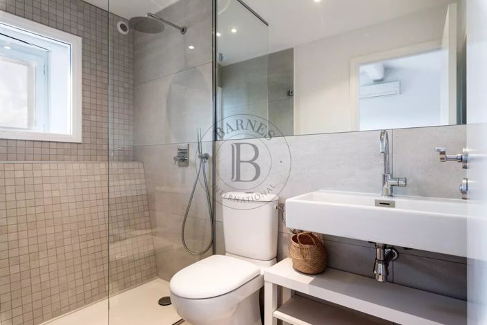 Image No.7-4 Bed House for sale